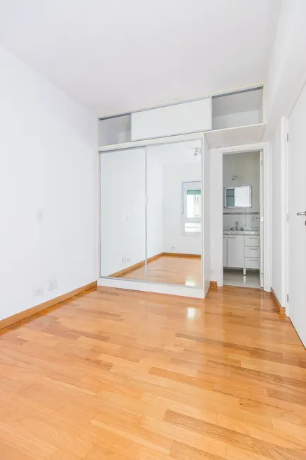 Foto 4 de Apartamento com 2 quartos à venda, 66m2 em Moema, São Paulo - SP