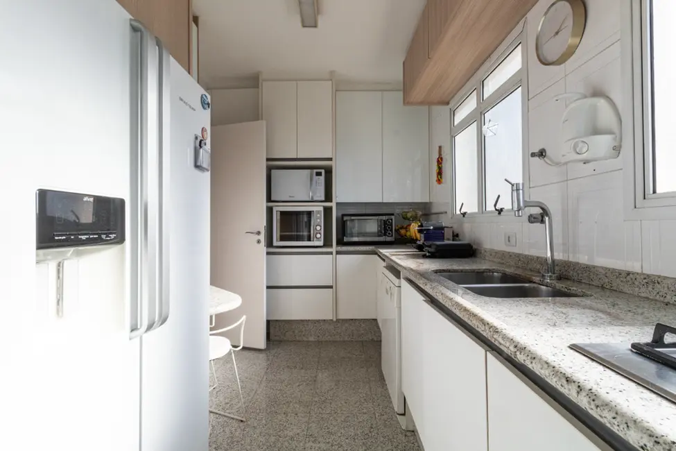 Foto 5 de Apartamento com 2 quartos à venda, 165m2 em Moema, São Paulo - SP