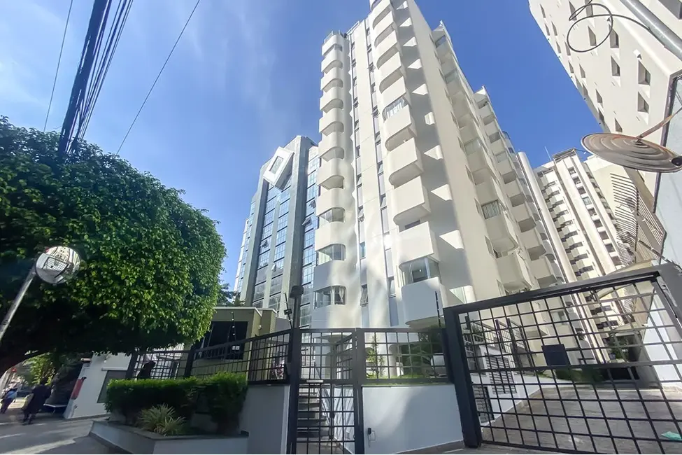 Apartamento com 2 quartos à venda, 60m2 em Moema, São Paulo - SP - imagem 3 Foto 3 de Apartamento com 2 quartos à venda, 60m2 em Moema, São Paulo - SP