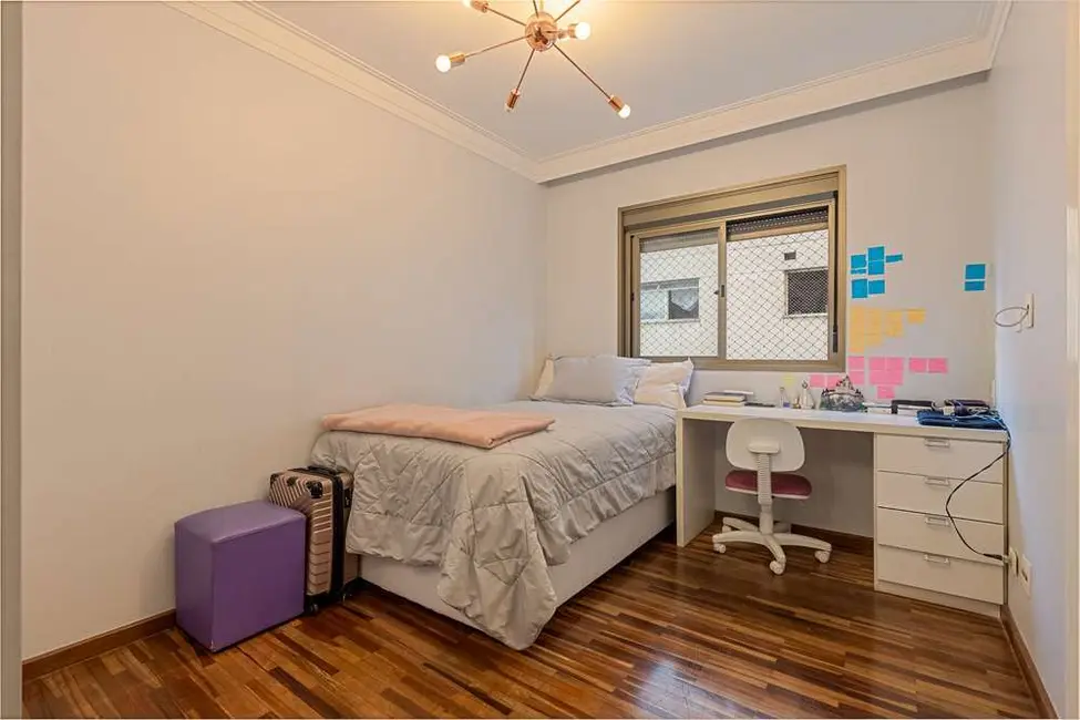 Apartamento com 3 quartos à venda, 193m2 em Moema, São Paulo - SP - imagem 5 Foto 5 de Apartamento com 3 quartos à venda, 193m2 em Moema, São Paulo - SP