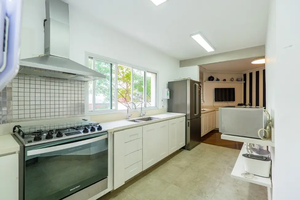 Apartamento com 3 quartos à venda, 209m2 em Moema, São Paulo - SP - imagem 9 Foto 9 de Apartamento com 3 quartos à venda, 209m2 em Moema, São Paulo - SP