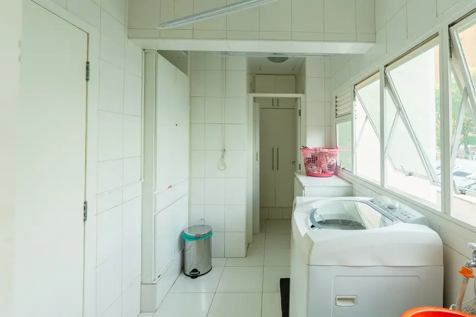 Apartamento com 3 quartos à venda, 209m2 em Moema, São Paulo - SP - imagem 7 Foto 7 de Apartamento com 3 quartos à venda, 209m2 em Moema, São Paulo - SP