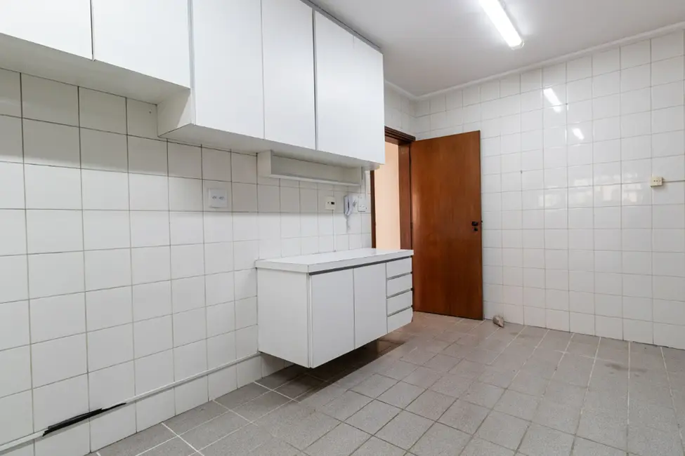 Apartamento com 3 quartos à venda, 138m2 em Perdizes, São Paulo - SP - imagem 8 Foto 8 de Apartamento com 3 quartos à venda, 138m2 em Perdizes, São Paulo - SP