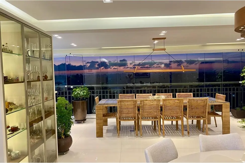 Apartamento com 4 quartos à venda, 246m2 em Vila Mariana, São Paulo - SP - imagem 8 Foto 8 de Apartamento com 4 quartos à venda, 246m2 em Vila Mariana, São Paulo - SP