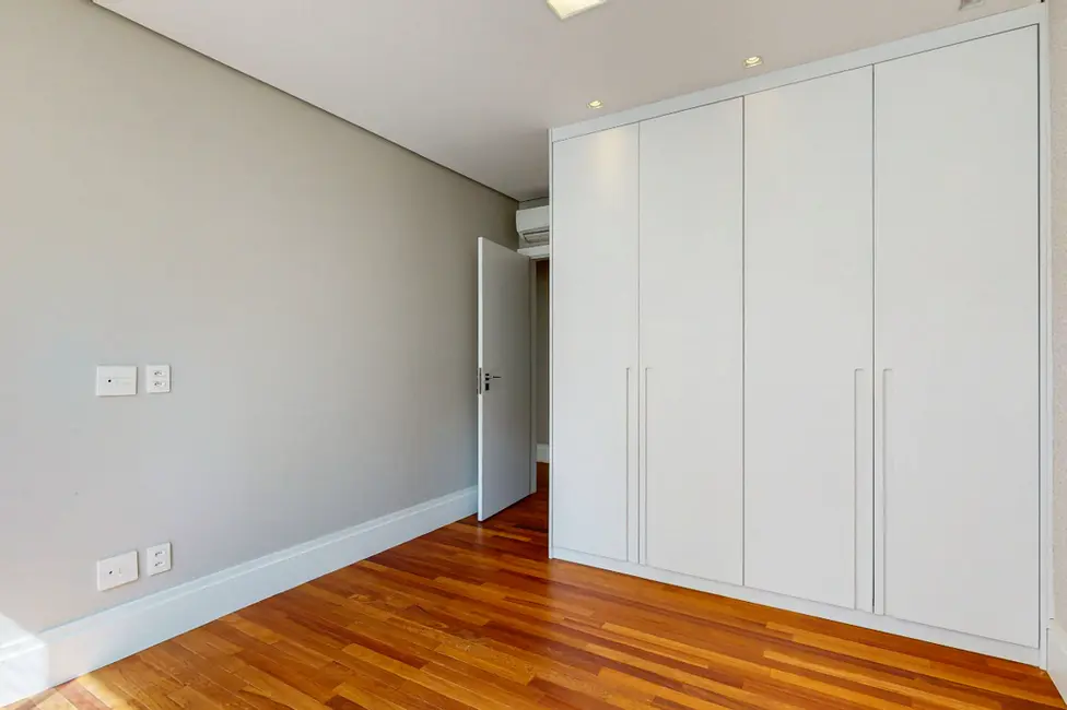 Foto 2 de Apartamento com 3 quartos à venda, 222m2 em Jardim Paulista, São Paulo - SP