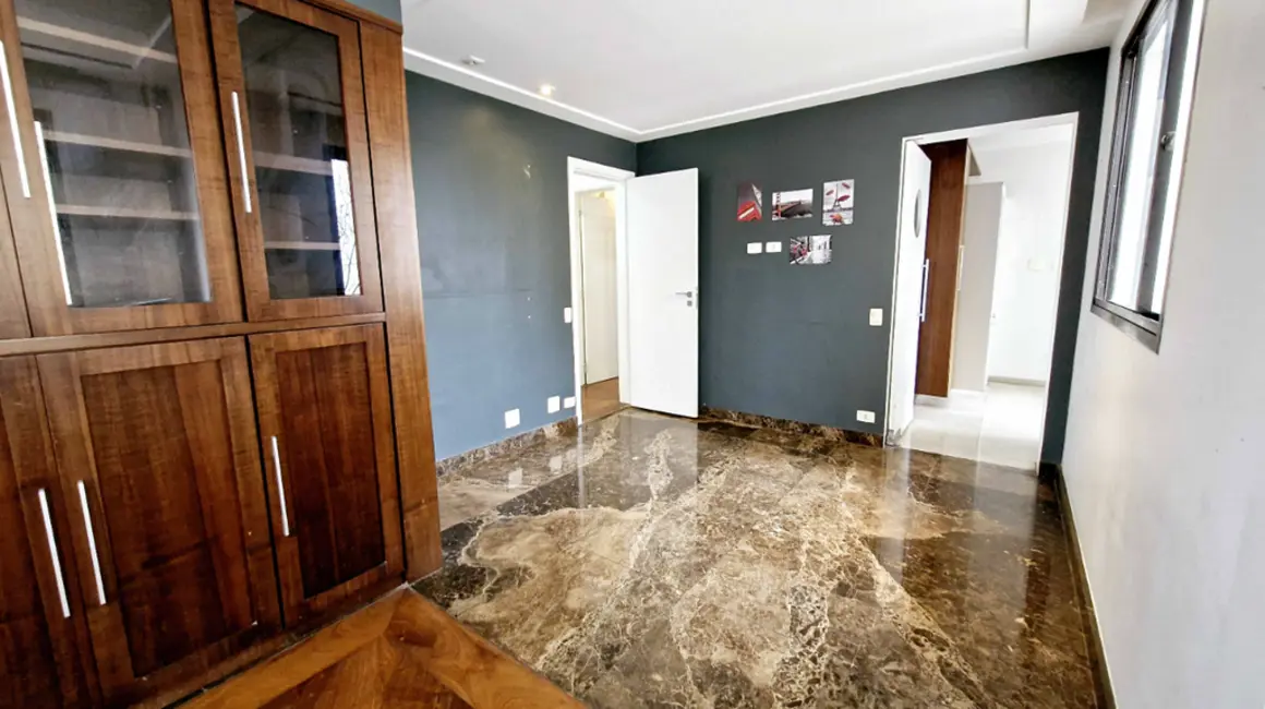 Apartamento com 4 quartos à venda, 184m2 em Aclimação, São Paulo - SP - imagem 4 Foto 4 de Apartamento com 4 quartos à venda, 184m2 em Aclimação, São Paulo - SP