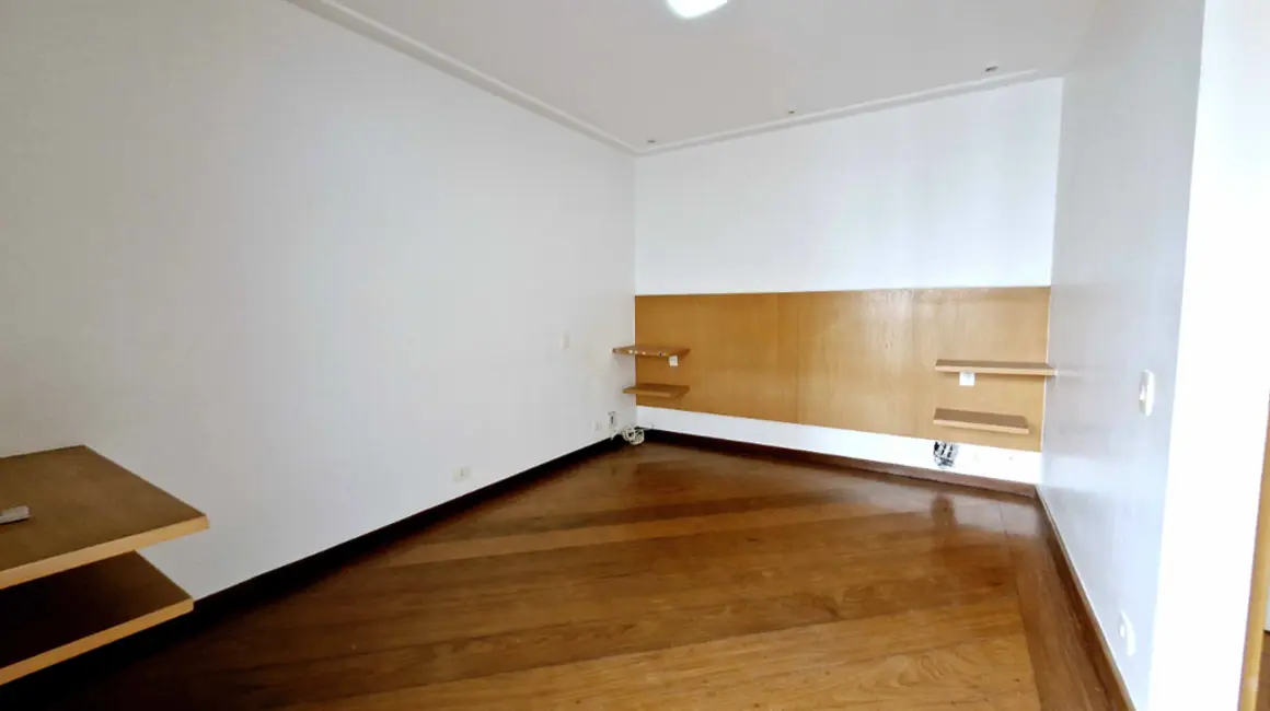 Apartamento com 4 quartos à venda, 184m2 em Aclimação, São Paulo - SP - imagem 9 Foto 9 de Apartamento com 4 quartos à venda, 184m2 em Aclimação, São Paulo - SP