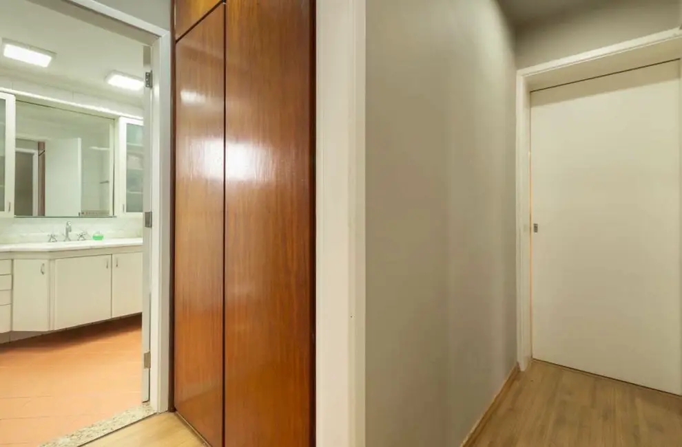 Apartamento com 3 quartos à venda, 137m2 em Perdizes, São Paulo - SP - imagem 3 Foto 3 de Apartamento com 3 quartos à venda, 137m2 em Perdizes, São Paulo - SP