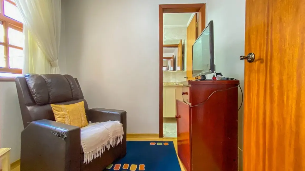 Foto 4 de Casa com 5 quartos à venda, 275m2 em Cambuci, São Paulo - SP