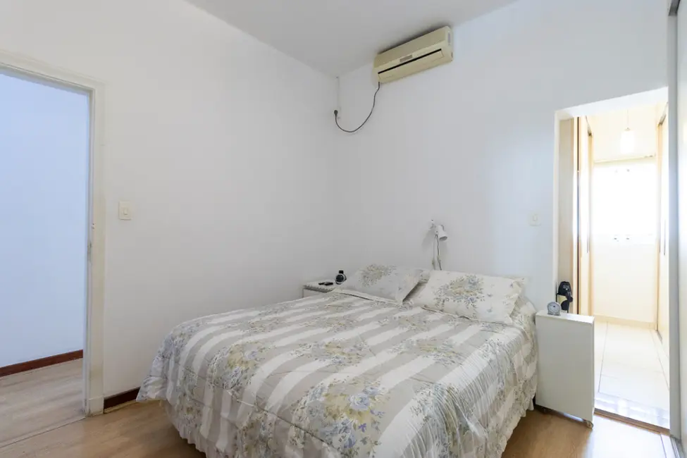 Casa com 4 quartos à venda, 150m2 em Cambuci, São Paulo - SP - imagem 2 Foto 2 de Casa com 4 quartos à venda, 150m2 em Cambuci, São Paulo - SP