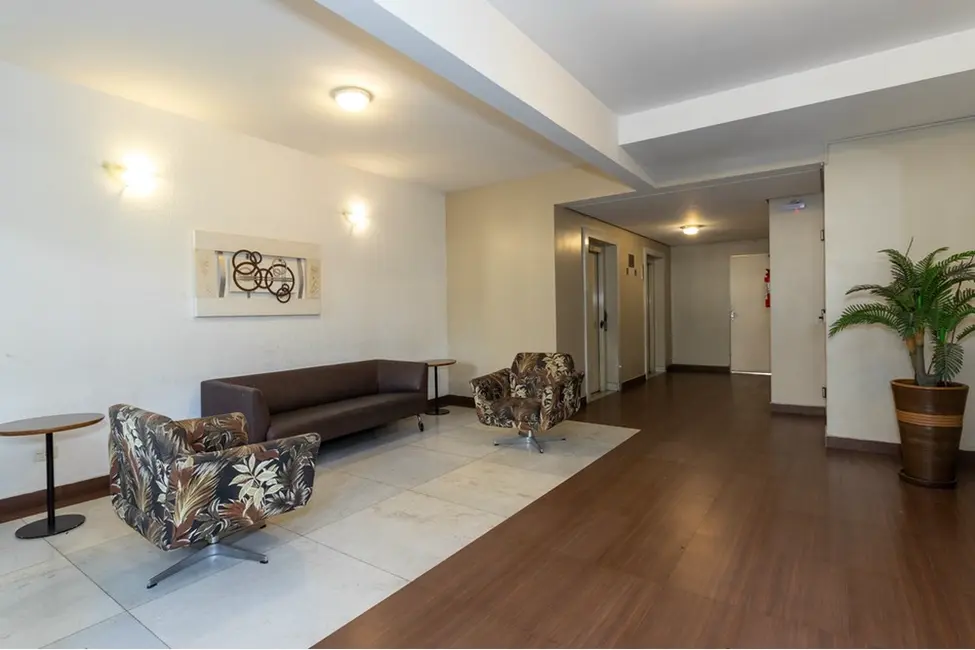 Apartamento com 2 quartos à venda, 65m2 em Aclimação, São Paulo - SP - imagem 5 Foto 5 de Apartamento com 2 quartos à venda, 65m2 em Aclimação, São Paulo - SP