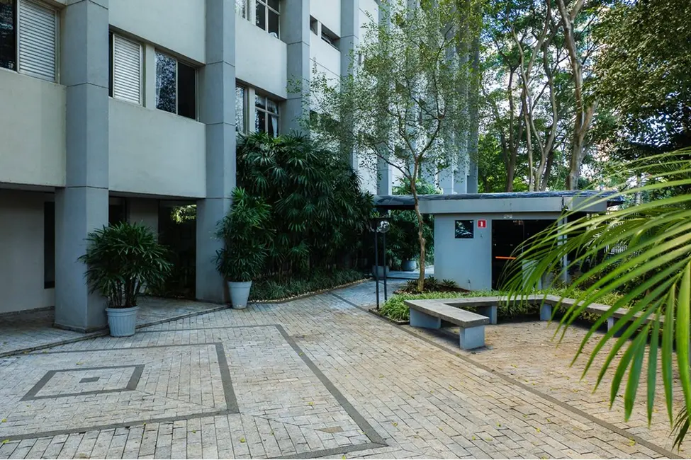 Apartamento com 3 quartos à venda, 140m2 em Moema, São Paulo - SP - imagem 6 Foto 6 de Apartamento com 3 quartos à venda, 140m2 em Moema, São Paulo - SP