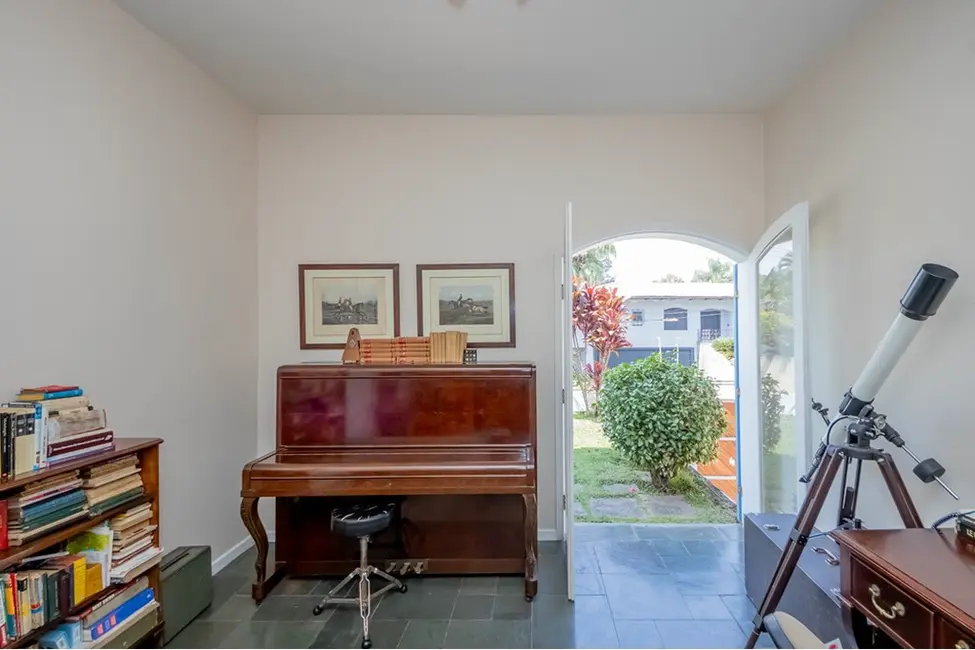 Foto 6 de Casa com 4 quartos à venda, 295m2 em Real Parque, São Paulo - SP