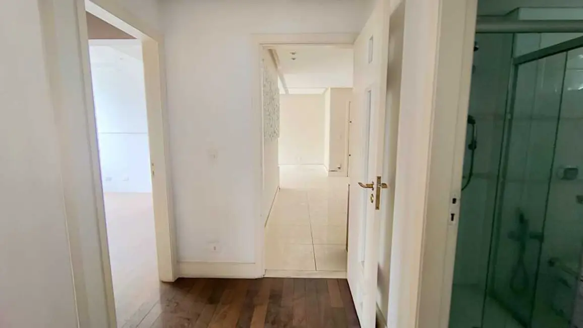 Foto 4 de Apartamento com 3 quartos à venda, 129m2 em Itaim Bibi, São Paulo - SP