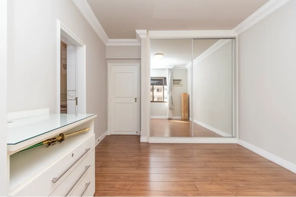 Apartamento com 3 quartos à venda, 360m2 em São Paulo - SP - imagem 3 Foto 3 de Apartamento com 3 quartos à venda, 360m2 em São Paulo - SP