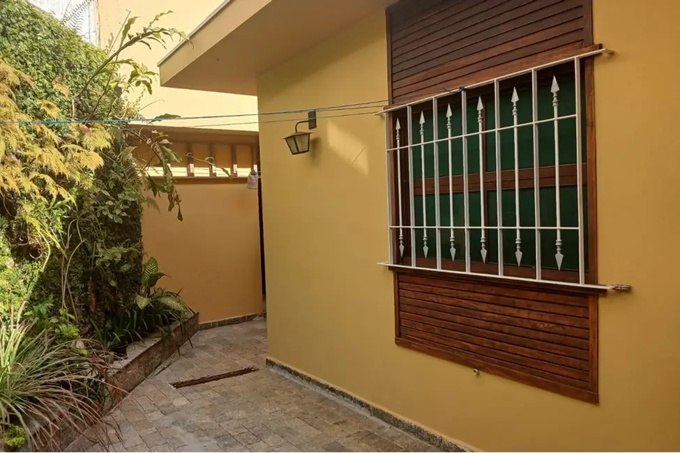 Casa com 3 quartos à venda, 257m2 em Jardim Prudência, São Paulo - SP - imagem 2 Foto 2 de Casa com 3 quartos à venda, 257m2 em Jardim Prudência, São Paulo - SP