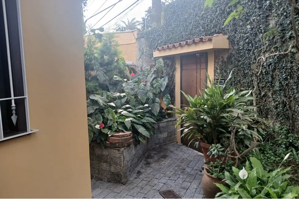 Casa com 3 quartos à venda, 257m2 em Jardim Prudência, São Paulo - SP - imagem 5 Foto 5 de Casa com 3 quartos à venda, 257m2 em Jardim Prudência, São Paulo - SP