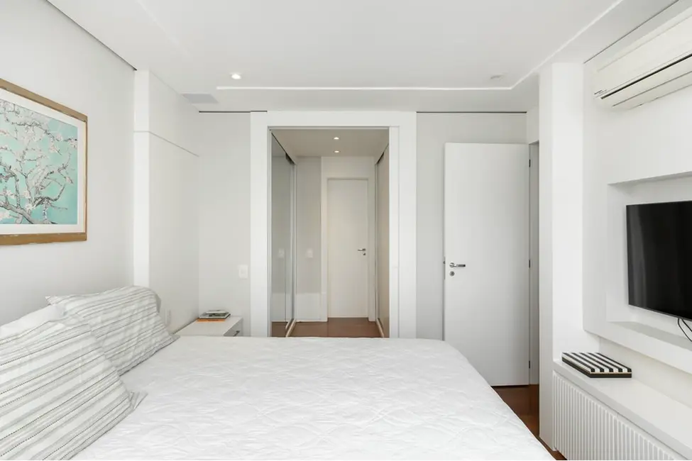 Foto 4 de Apartamento com 3 quartos à venda, 188m2 em Vila Mariana, São Paulo - SP