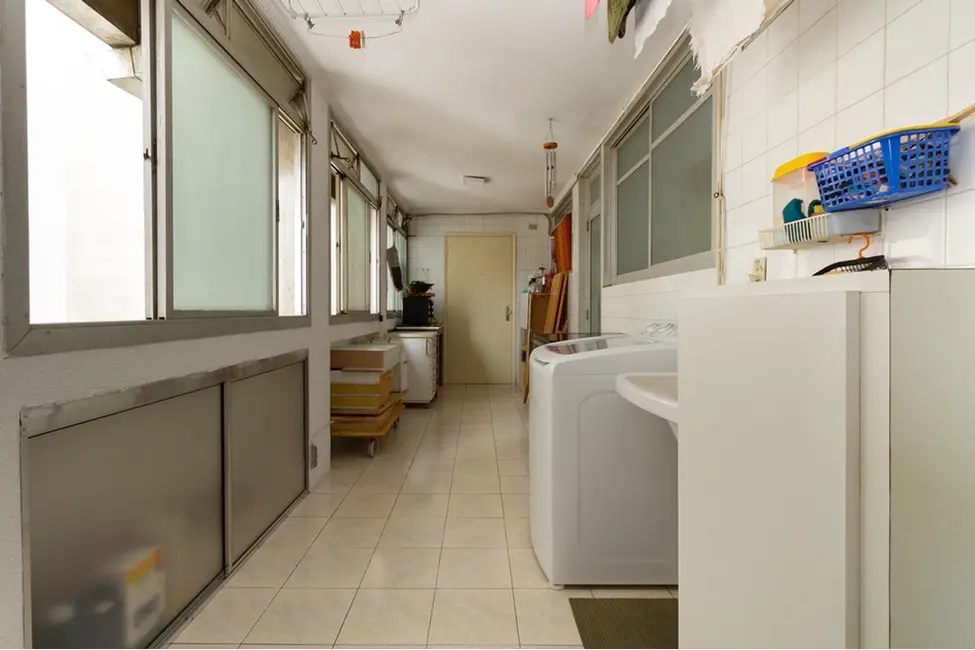 Foto 8 de Apartamento com 3 quartos à venda, 141m2 em Sumaré, São Paulo - SP