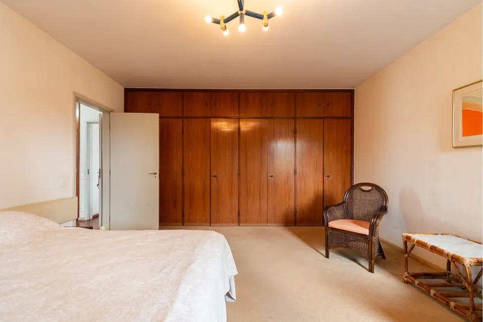 Foto 4 de Casa com 3 quartos à venda, 590m2 em Pacaembu, São Paulo - SP
