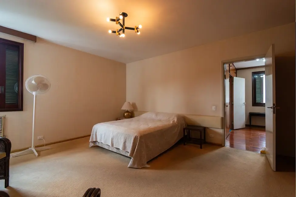 Foto 5 de Casa com 3 quartos à venda, 590m2 em Pacaembu, São Paulo - SP