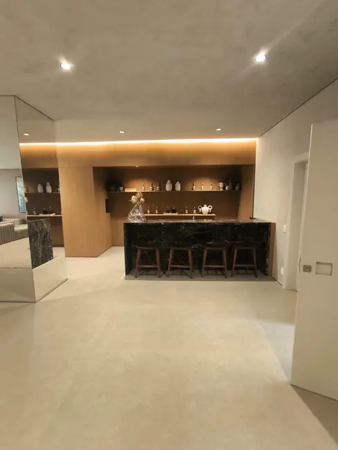Foto 9 de Apartamento com 3 quartos à venda, 195m2 em Vila Nova Conceição, São Paulo - SP