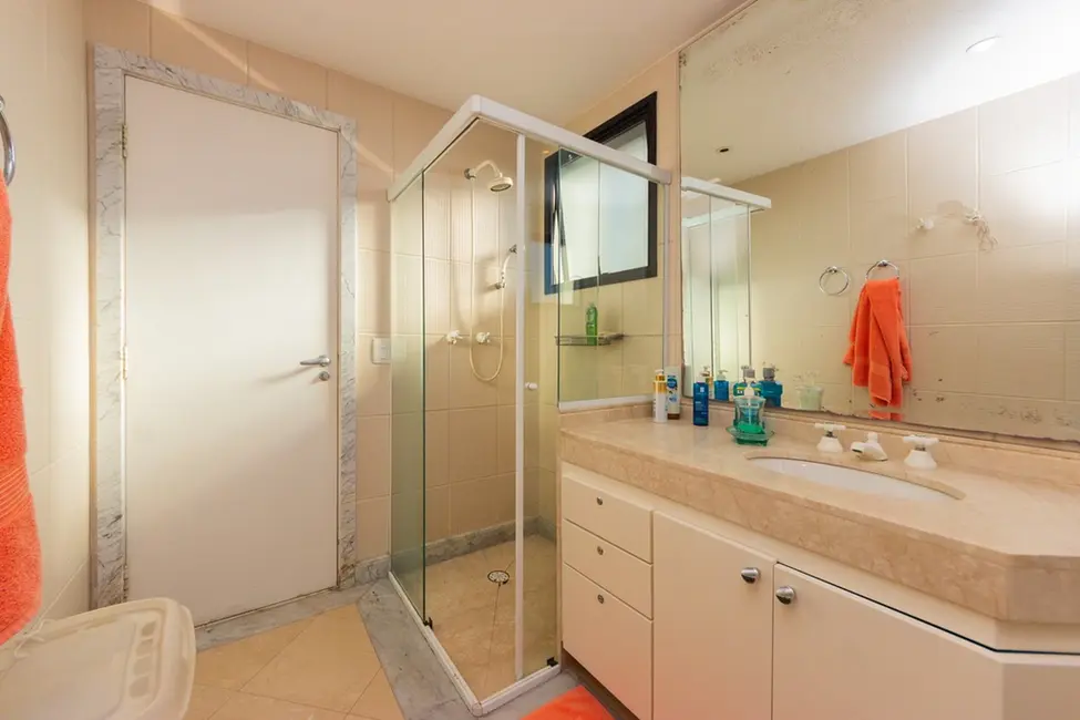 Foto 6 de Apartamento com 4 quartos à venda, 242m2 em Campo Belo, São Paulo - SP