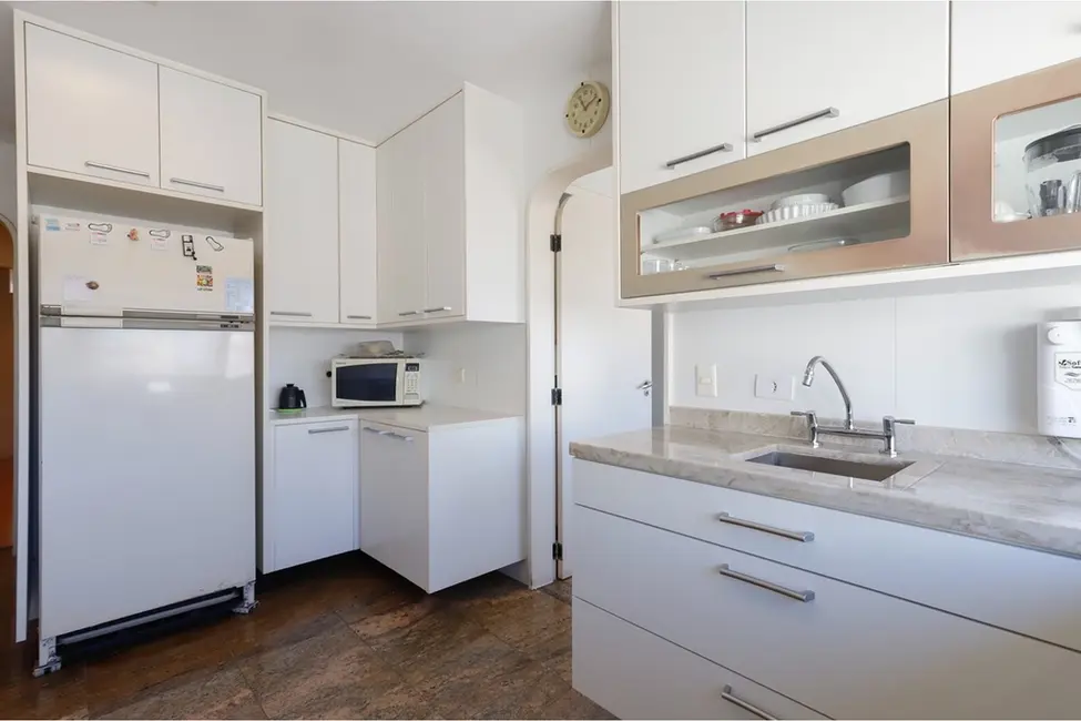 Apartamento com 4 quartos à venda, 260m2 em Higienópolis, São Paulo - SP - imagem 3 Foto 3 de Apartamento com 4 quartos à venda, 260m2 em Higienópolis, São Paulo - SP