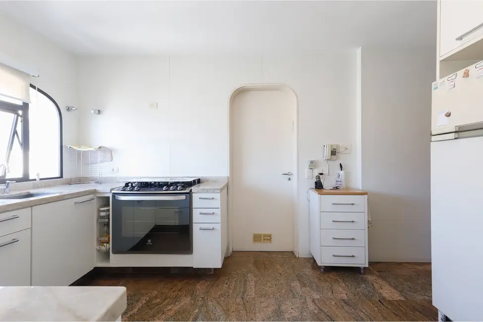 Apartamento com 4 quartos à venda, 260m2 em Higienópolis, São Paulo - SP - imagem 5 Foto 5 de Apartamento com 4 quartos à venda, 260m2 em Higienópolis, São Paulo - SP