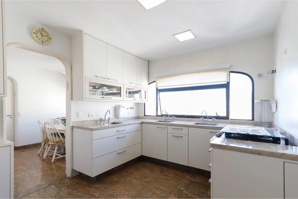 Apartamento com 4 quartos à venda, 260m2 em Higienópolis, São Paulo - SP - imagem 4 Foto 4 de Apartamento com 4 quartos à venda, 260m2 em Higienópolis, São Paulo - SP
