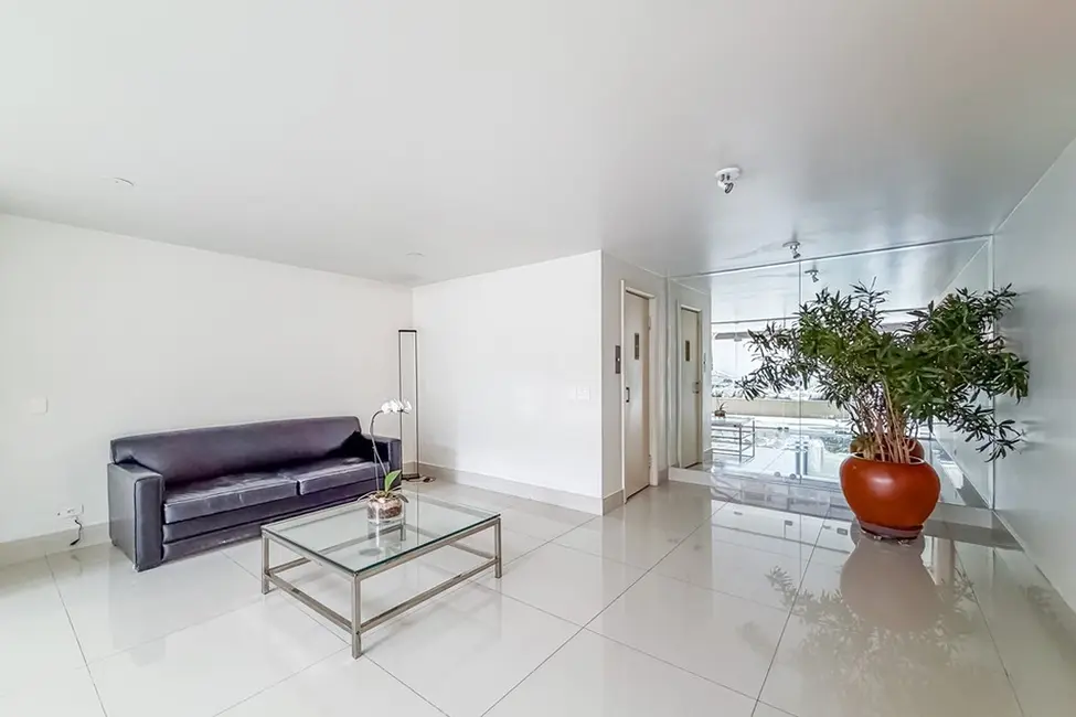 Apartamento com 3 quartos à venda, 180m2 em Itaim Bibi, São Paulo - SP - imagem 4 Foto 4 de Apartamento com 3 quartos à venda, 180m2 em Itaim Bibi, São Paulo - SP
