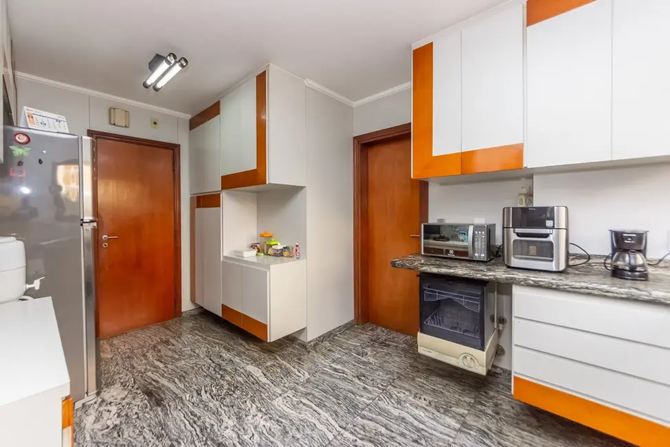 Apartamento com 4 quartos à venda, 186m2 em Vila Mariana, São Paulo - SP - imagem 3 Foto 3 de Apartamento com 4 quartos à venda, 186m2 em Vila Mariana, São Paulo - SP