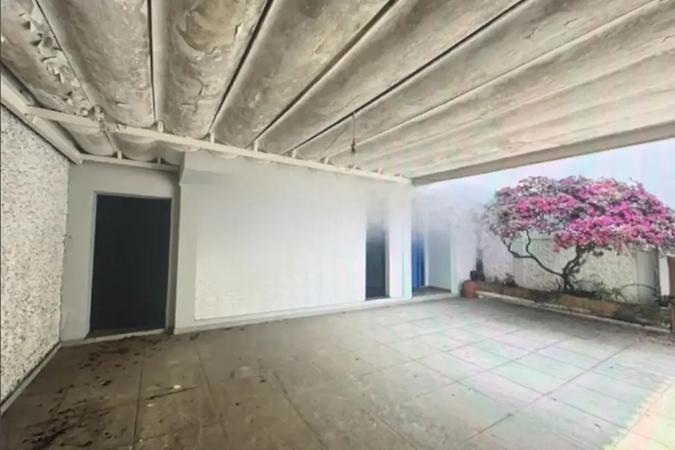 Casa com 3 quartos à venda, 214m2 em Vila Mariana, São Paulo - SP - imagem 3 Foto 3 de Casa com 3 quartos à venda, 214m2 em Vila Mariana, São Paulo - SP