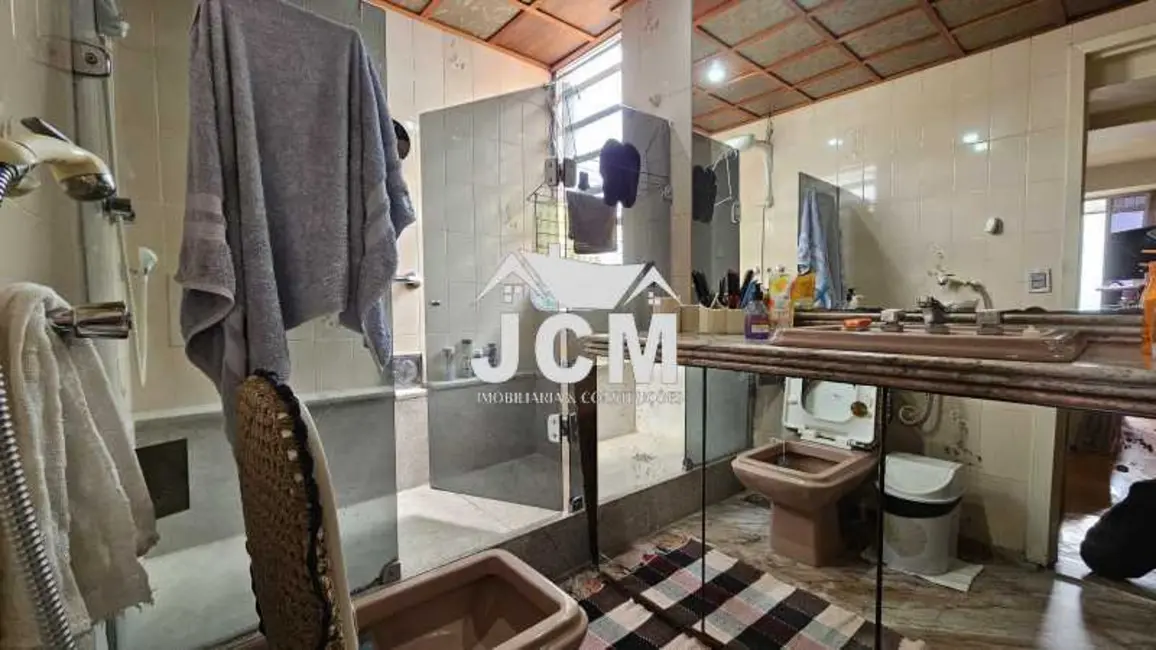 Apartamento com 3 quartos à venda, 2010m2 em Rio De Janeiro - RJ - imagem 7 Foto 7 de Apartamento com 3 quartos à venda, 2010m2 em Rio De Janeiro - RJ