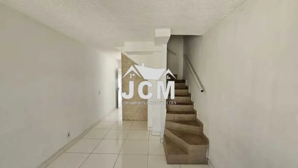 Foto 2 de Casa de Condomínio com 2 quartos à venda, 45m2 em Rio De Janeiro - RJ