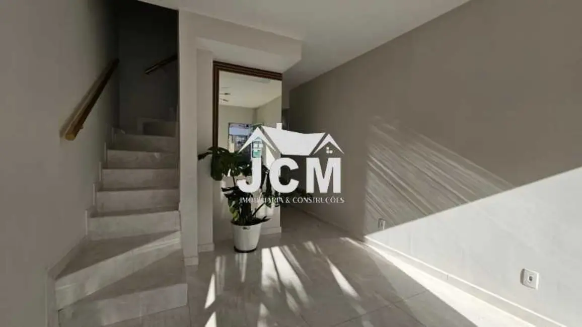 Casa de Condomínio com 2 quartos à venda, 55m2 em Rio De Janeiro - RJ - imagem 2 Foto 2 de Casa de Condomínio com 2 quartos à venda, 55m2 em Rio De Janeiro - RJ