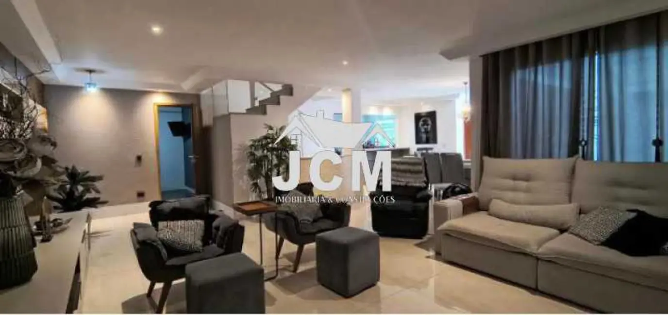 Casa de Condomínio com 4 quartos à venda, 200m2 em Rio De Janeiro - RJ - imagem 2 Foto 2 de Casa de Condomínio com 4 quartos à venda, 200m2 em Rio De Janeiro - RJ