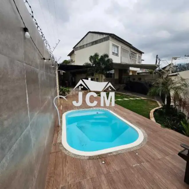 Foto 1 de Casa com 3 quartos à venda, 195m2 em Rio De Janeiro - RJ