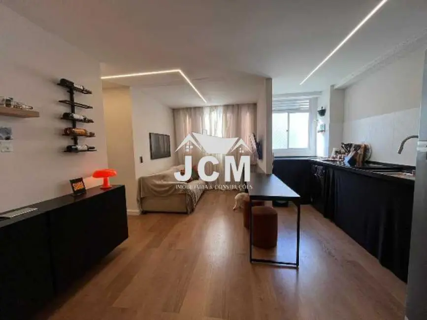Apartamento com 2 quartos à venda, 43m2 em Rio De Janeiro - RJ - imagem 2 Foto 2 de Apartamento com 2 quartos à venda, 43m2 em Rio De Janeiro - RJ