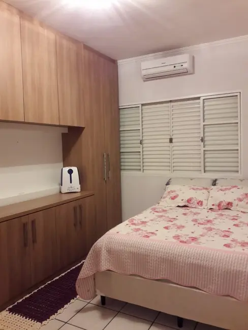 Foto 7 de Casa com 2 quartos à venda, 90m2 em Jardim São João, Itatiba - SP