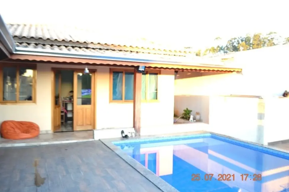 Casa com 3 quartos à venda, 190m2 em Villaggio Fosuzzi, Itatiba - SP - imagem 4 Foto 4 de Casa com 3 quartos à venda, 190m2 em Villaggio Fosuzzi, Itatiba - SP