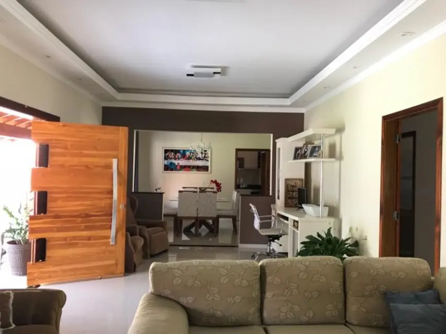 Chácara com 5 quartos à venda, 387m2 em Jardim Leonor, Itatiba - SP - imagem 4 Foto 4 de Chácara com 5 quartos à venda, 387m2 em Jardim Leonor, Itatiba - SP