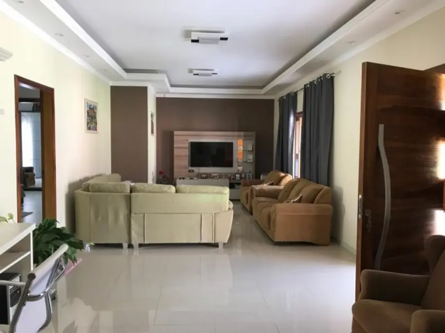 Chácara com 5 quartos à venda, 387m2 em Jardim Leonor, Itatiba - SP - imagem 7 Foto 7 de Chácara com 5 quartos à venda, 387m2 em Jardim Leonor, Itatiba - SP