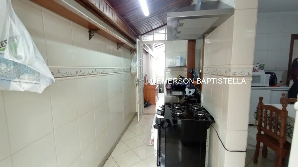 Foto 4 de Casa com 2 quartos à venda, 168m2 em Loteamento Rei de Ouro, Itatiba - SP