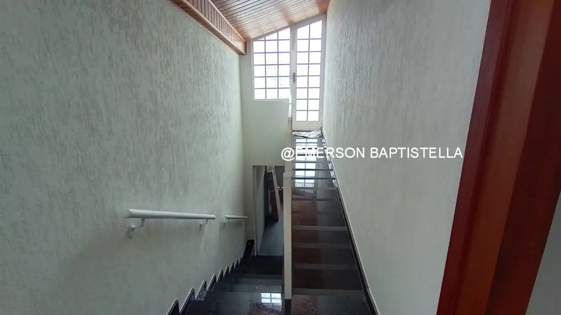 Foto 2 de Casa com 2 quartos à venda, 168m2 em Loteamento Rei de Ouro, Itatiba - SP