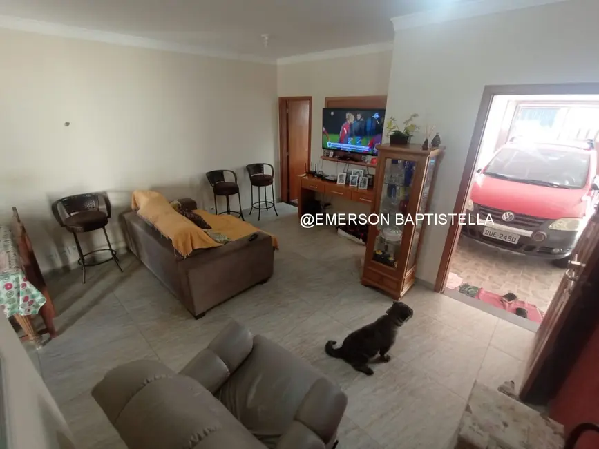 Foto 1 de Casa com 4 quartos à venda, 140m2 em Itatiba - SP