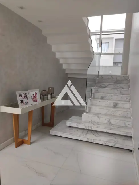 Foto 3 de Casa de Condomínio com 4 quartos para alugar, 273m2 em Feira De Santana - BA