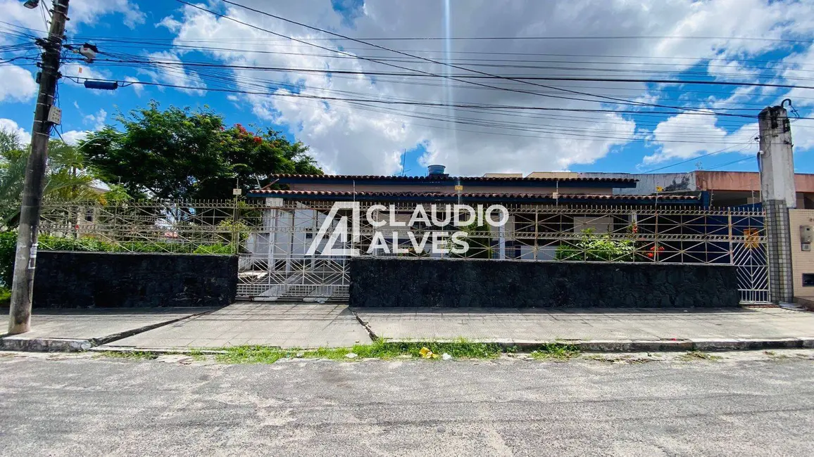 Foto 1 de Casa com 5 quartos à venda, 293m2 em Centro, Feira De Santana - BA