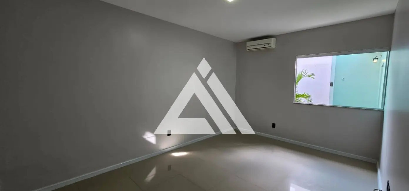 Casa com 3 quartos à venda, 110m2 em Feira De Santana - BA - imagem 8 Foto 8 de Casa com 3 quartos à venda, 110m2 em Feira De Santana - BA