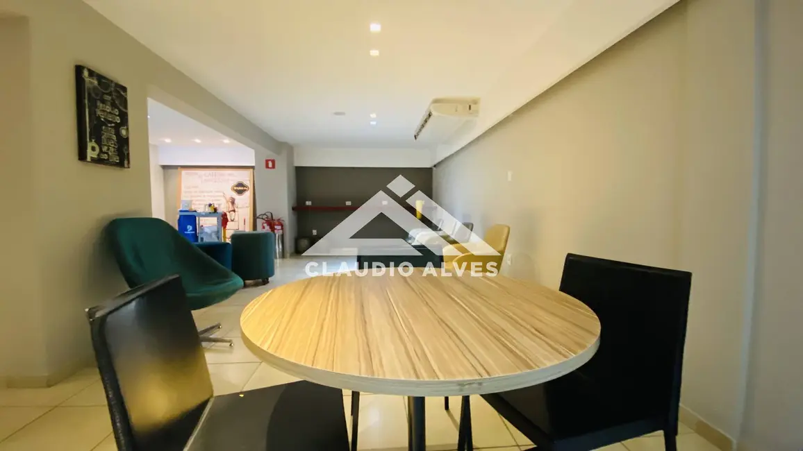 Foto 2 de Apartamento com 1 quarto à venda, 60m2 em Feira De Santana - BA